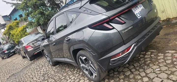 Hyundai Tucson 2022 SUV – photo 5