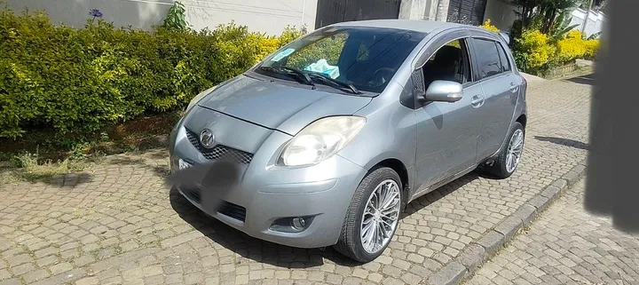 Toyota Yaris Compact 2008 – photo 6