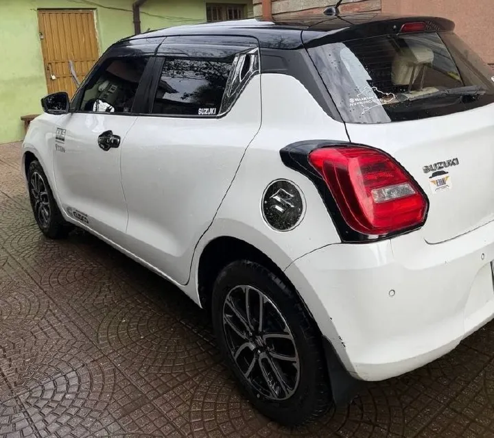Suzuki Swift 2022 Automatic Full Option – photo 4