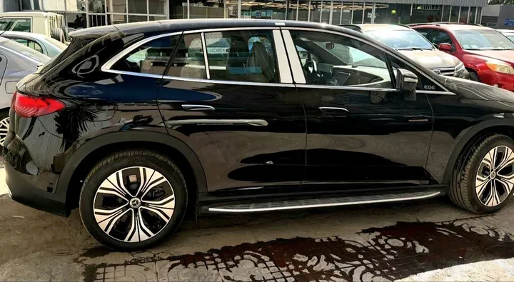 Mercedes-Benz EQC 500 4Matic EV – photo 4