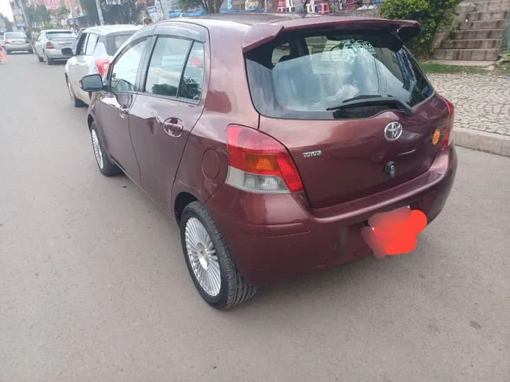 Toyota Yaris Compact 2010 Automatic – photo 6