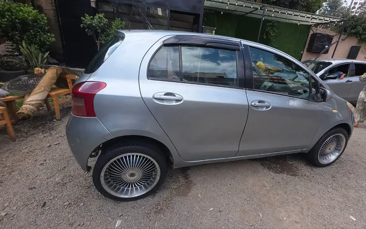 Toyota Yaris Compact 2007 Manual – photo 4