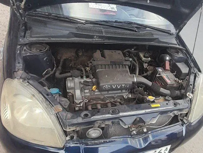 Toyota Vitz Yaris 2001 Manual – photo 3