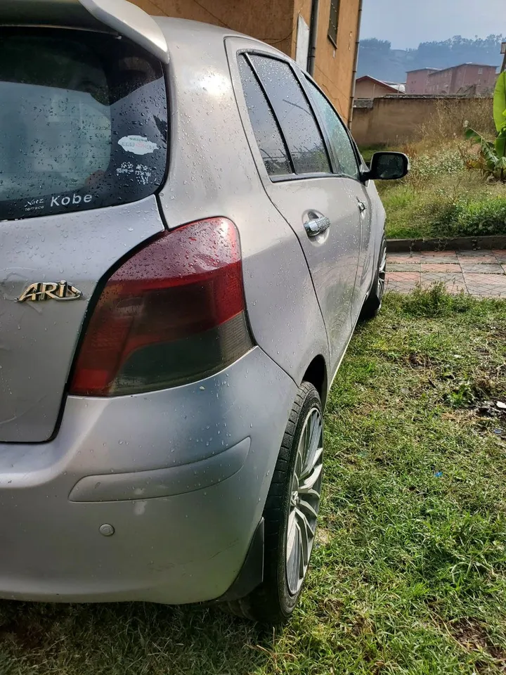 Toyota Yaris Compact 2008 Automatic – photo 3
