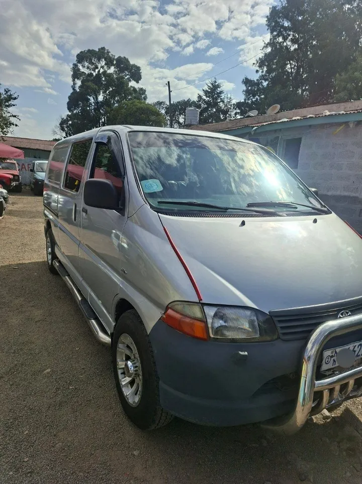 Dolphin D4D Manual Van 2006 – photo 9