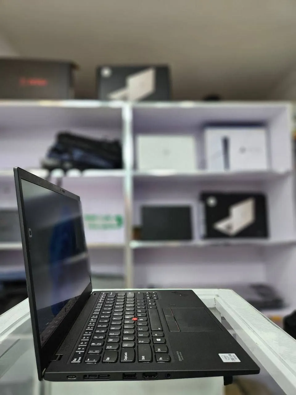 Lenovo ThinkPad X1 Carbon 10th Gen – photo 4
