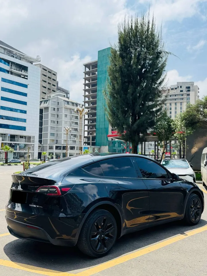 Tesla Model Y 2024 Black – photo 6