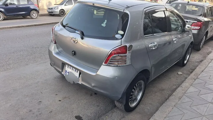 Toyota Yaris Compact 2008 Automatic – photo 4