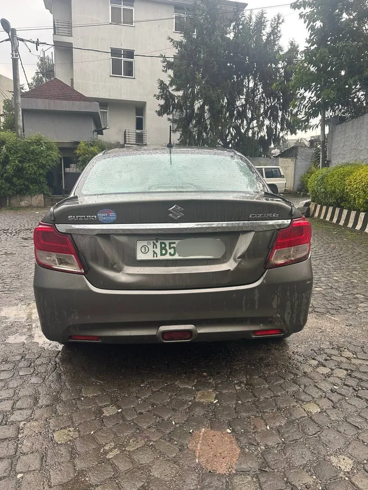 Suzuki Dzire 2021 Automatic – photo 3