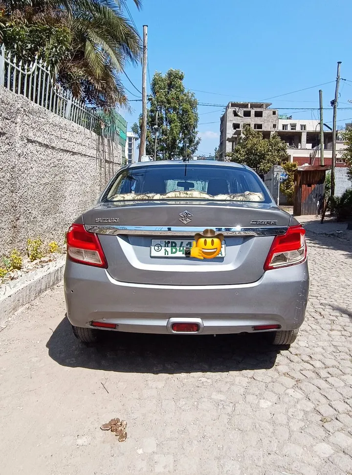 Suzuki Dzire 2022 Automatic Silver – photo 3