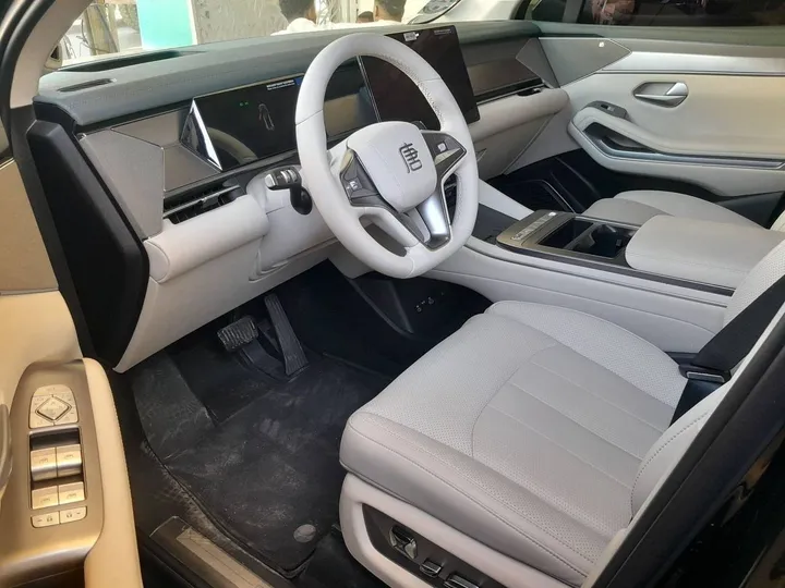 BYD Tang L DM-i 2025 SUV – photo 3