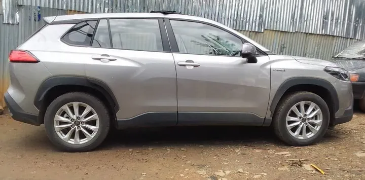 Toyota Corolla Cross Hybrid 2024 – photo 6