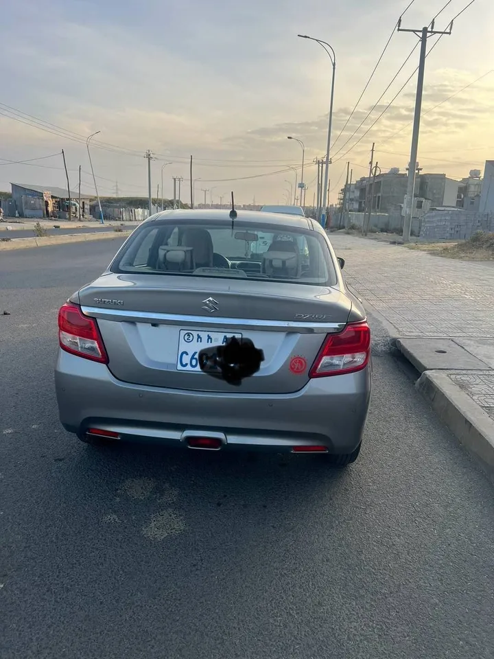 Suzuki Dzire 2022 Automatic – photo 3