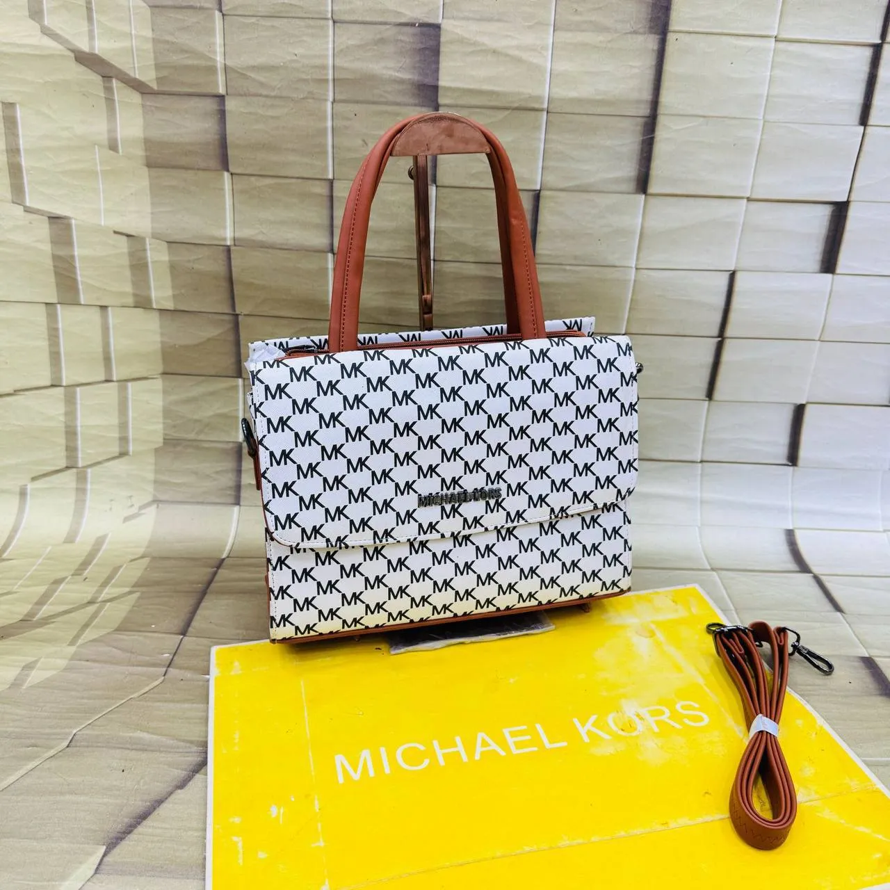 Michael Kors MK Ladies Sling Bag – photo 5