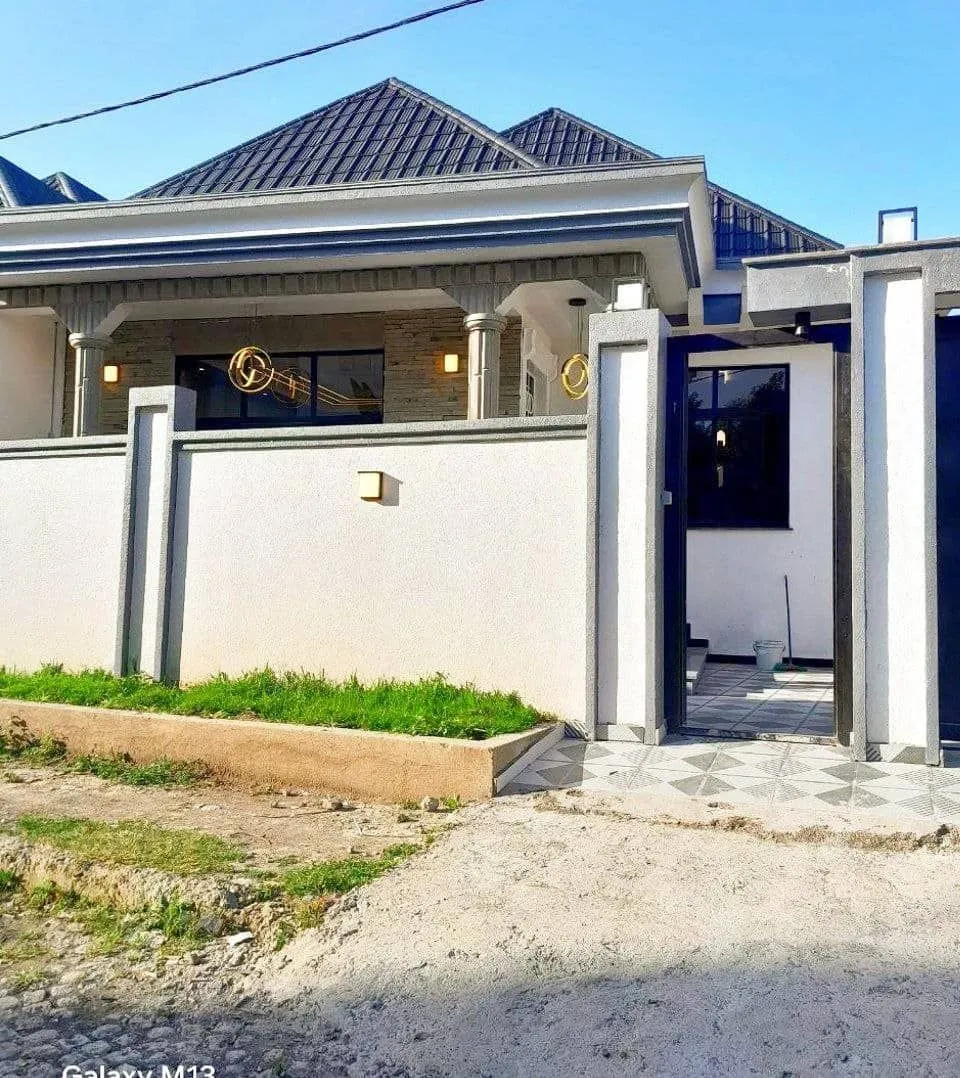 Villa for Sale in Summit – photo 4