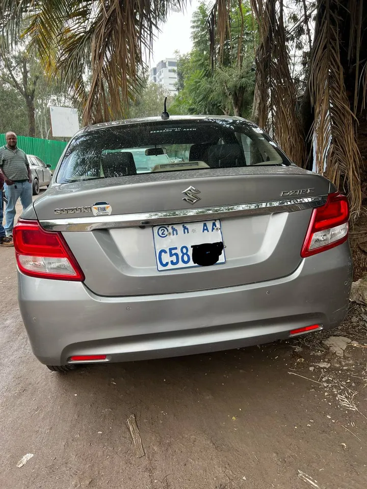 Suzuki Dzire 2021 Automatic – photo 5