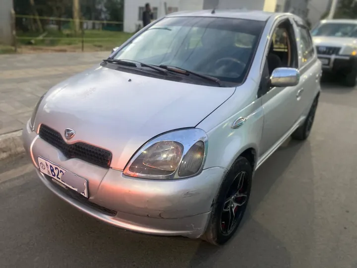 Toyota Vitz 2001 Automatic – photo 4