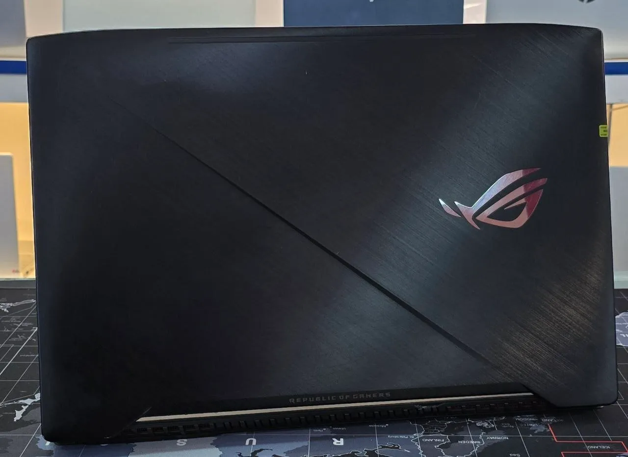Asus ROG Strix i7 Gaming Laptop – photo 4
