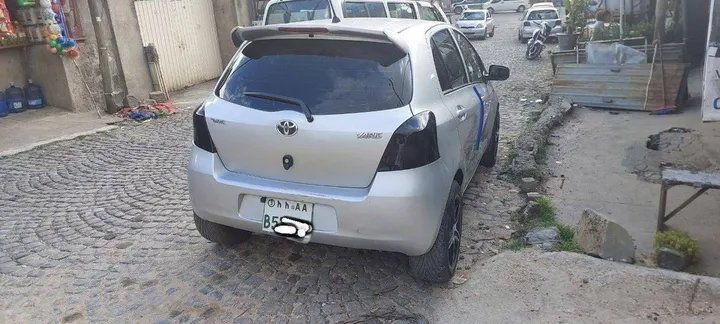 Toyota Yaris Compact 2005 Automatic – photo 3