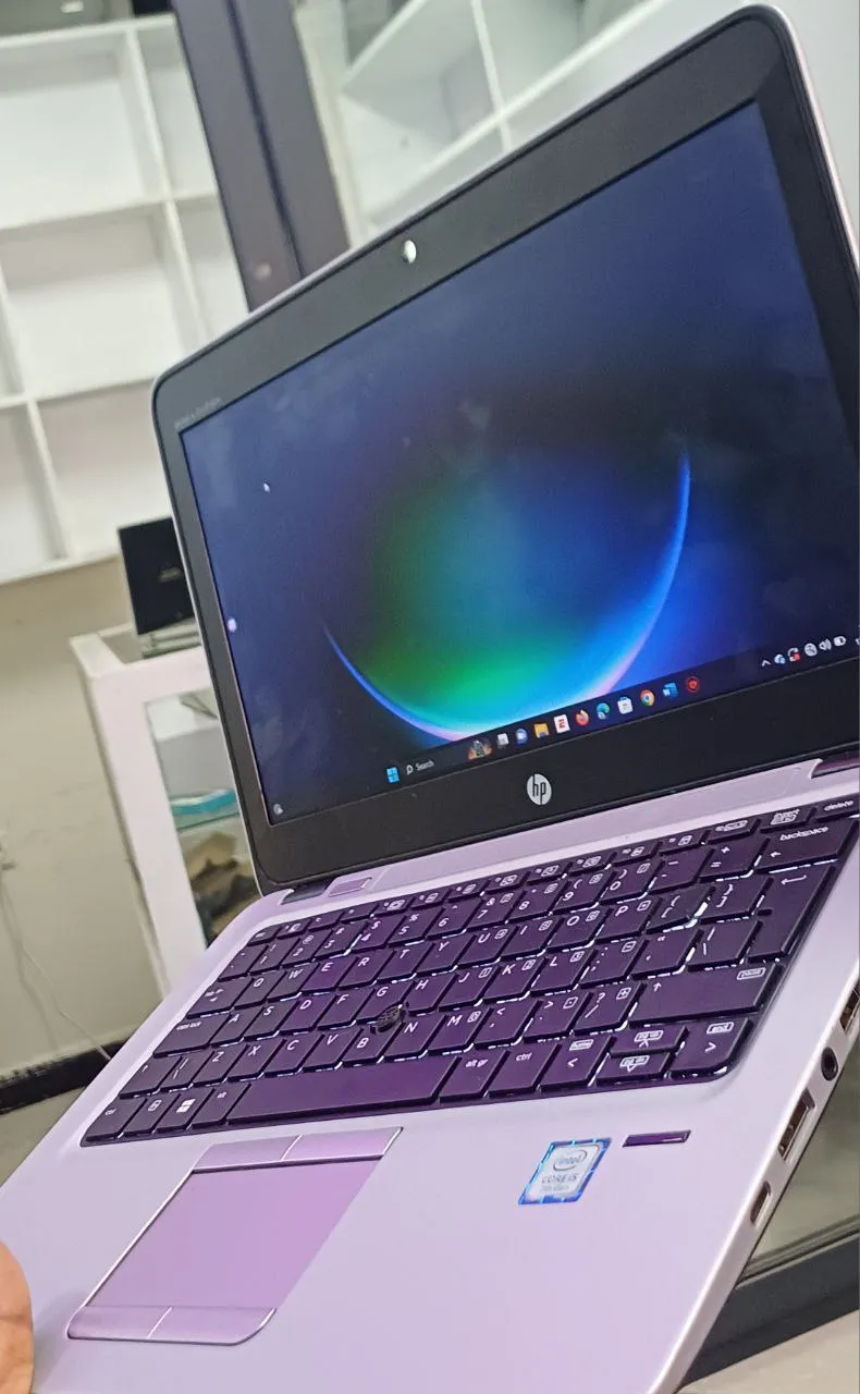 HP EliteBook 820 G4 i5 8GB 256GB – photo 3