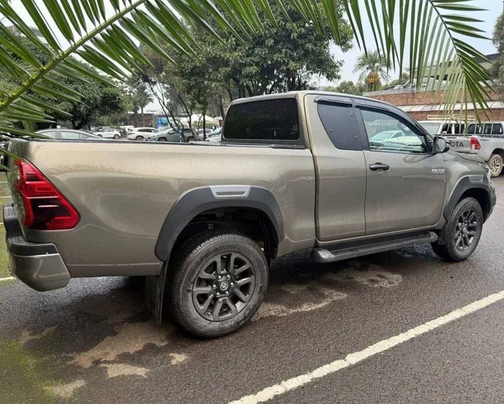 Toyota Invincible King Cab 2021 – photo 4
