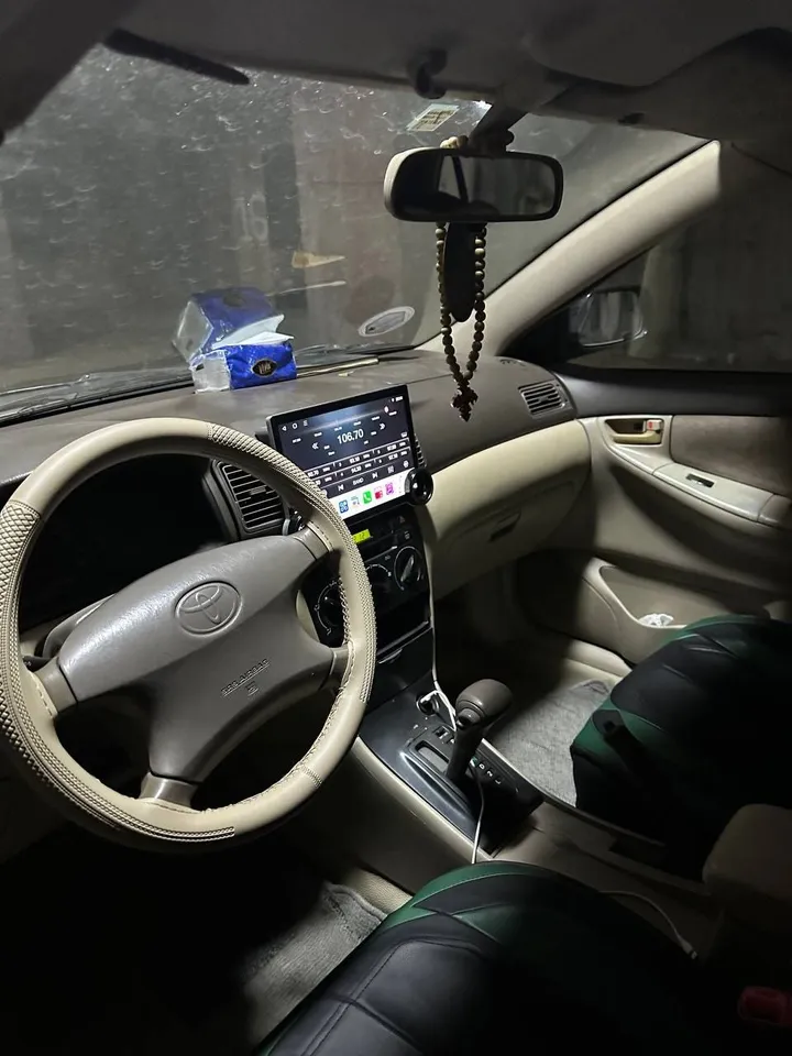 Toyota Corolla 2003 Automatic – photo 3