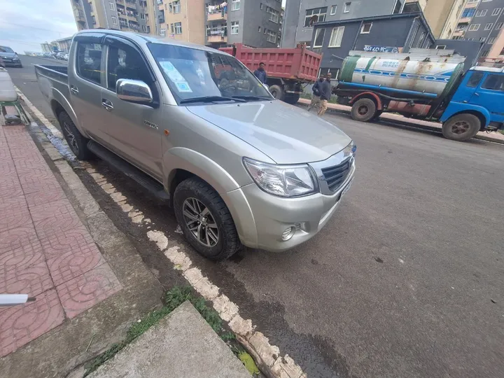 Toyota Hilux Double Cab 2013 – photo 4
