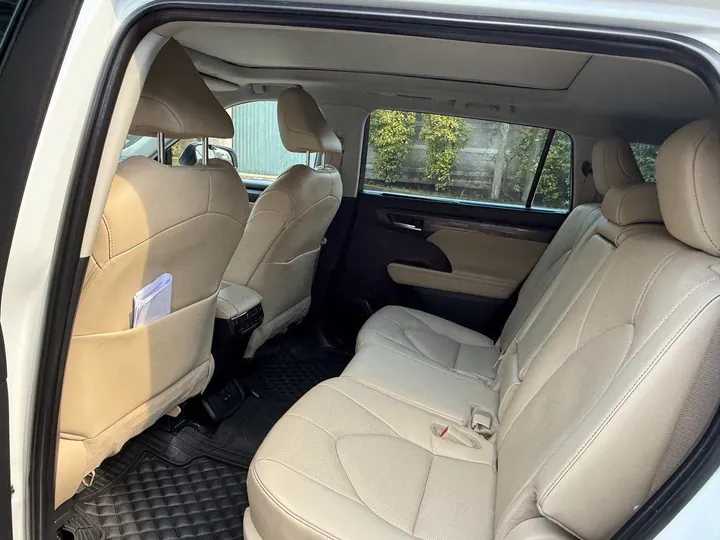 Toyota Highlander Limited 2024 – photo 9