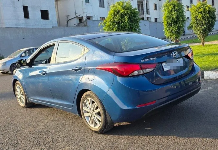 Hyundai Avante 2014 Automatic – photo 3