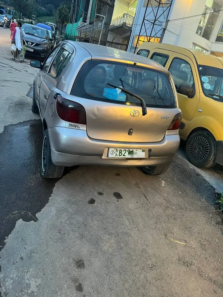 Toyota Vitz Yaris 1999 Manual – photo 3
