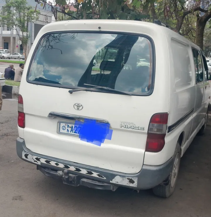 Toyota Hiace Halfvan 2020 – photo 3