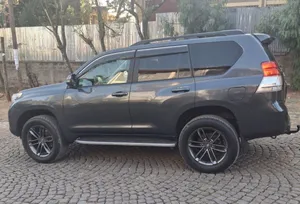 Toyota Land Cruiser Prado 2012