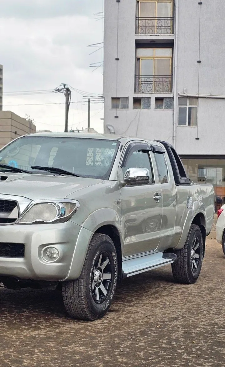 Toyota Vigo D4D Manual 2010 – photo 6