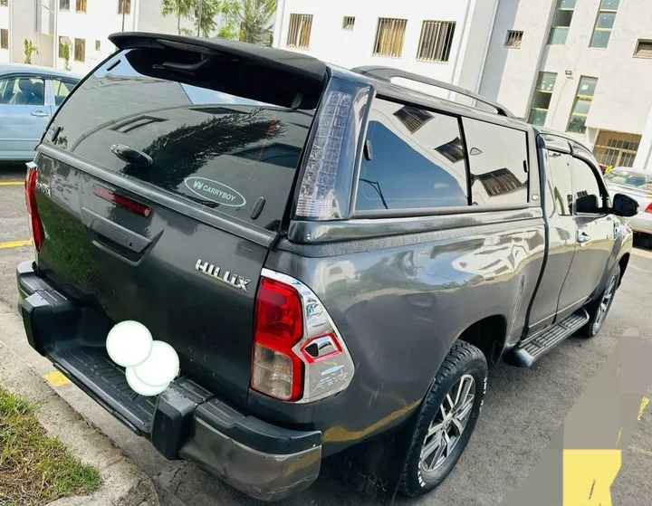 Toyota Hilux King Cab 2020 – photo 8