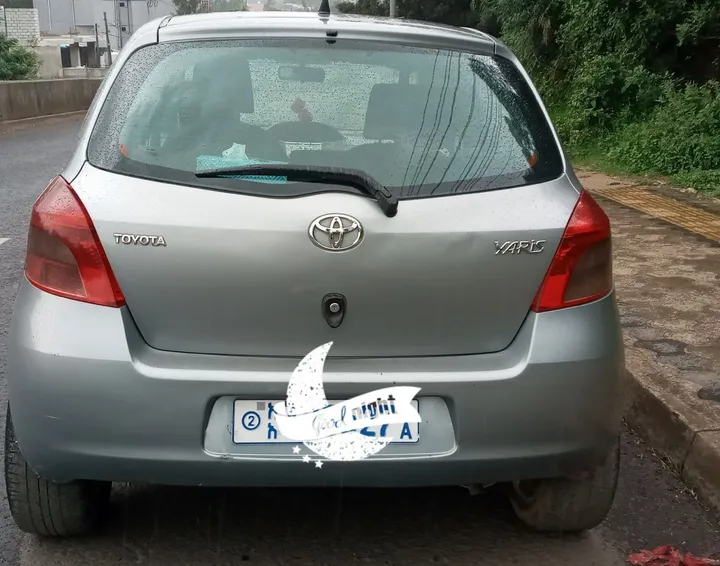 Toyota Yaris Compact 2007 Manual – photo 3