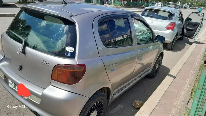 2004 Toyota Vitz Hatchback – photo 4