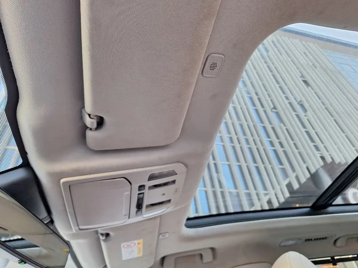 Toyota Highlander Limited Hybrid 2023 – photo 6