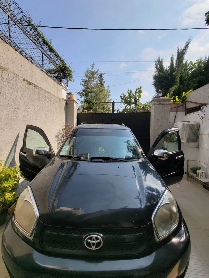 Toyota RAV4 2005 1.8L Manual – photo 5