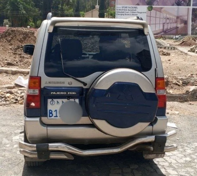 Mitsubishi Mini Pajero 2001 – photo 3