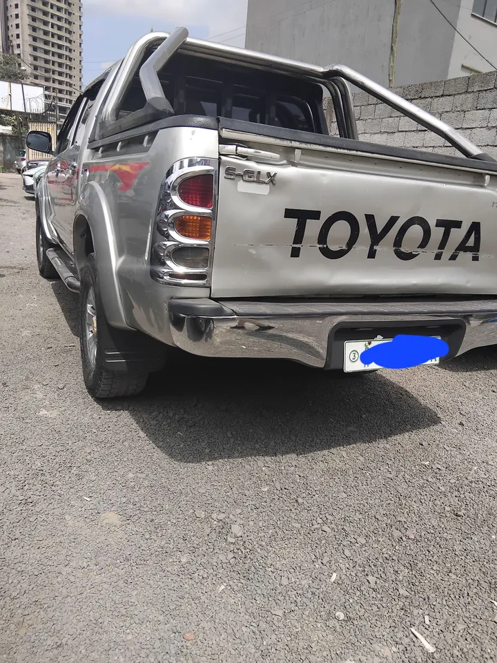 Toyota Hilux 2010 Double Cab – photo 6