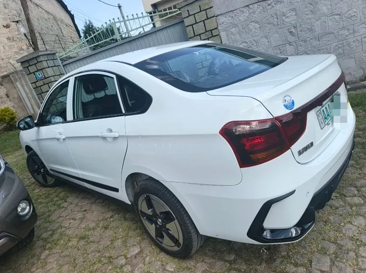 2026 Dongfeng E70 Pro EV Sedan – photo 3