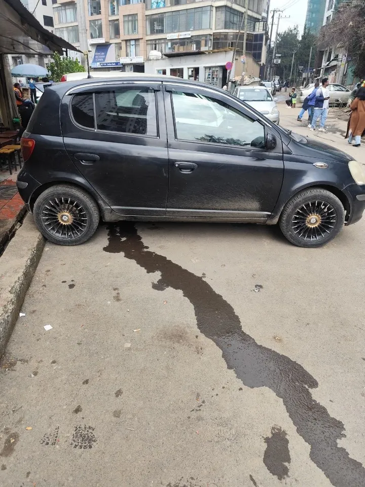 Toyota Vitz Automatic – photo 3