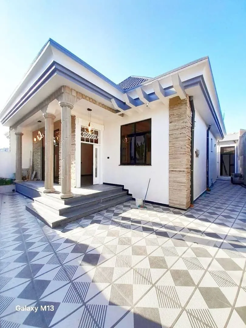 Villa for Sale in Summit – photo 3
