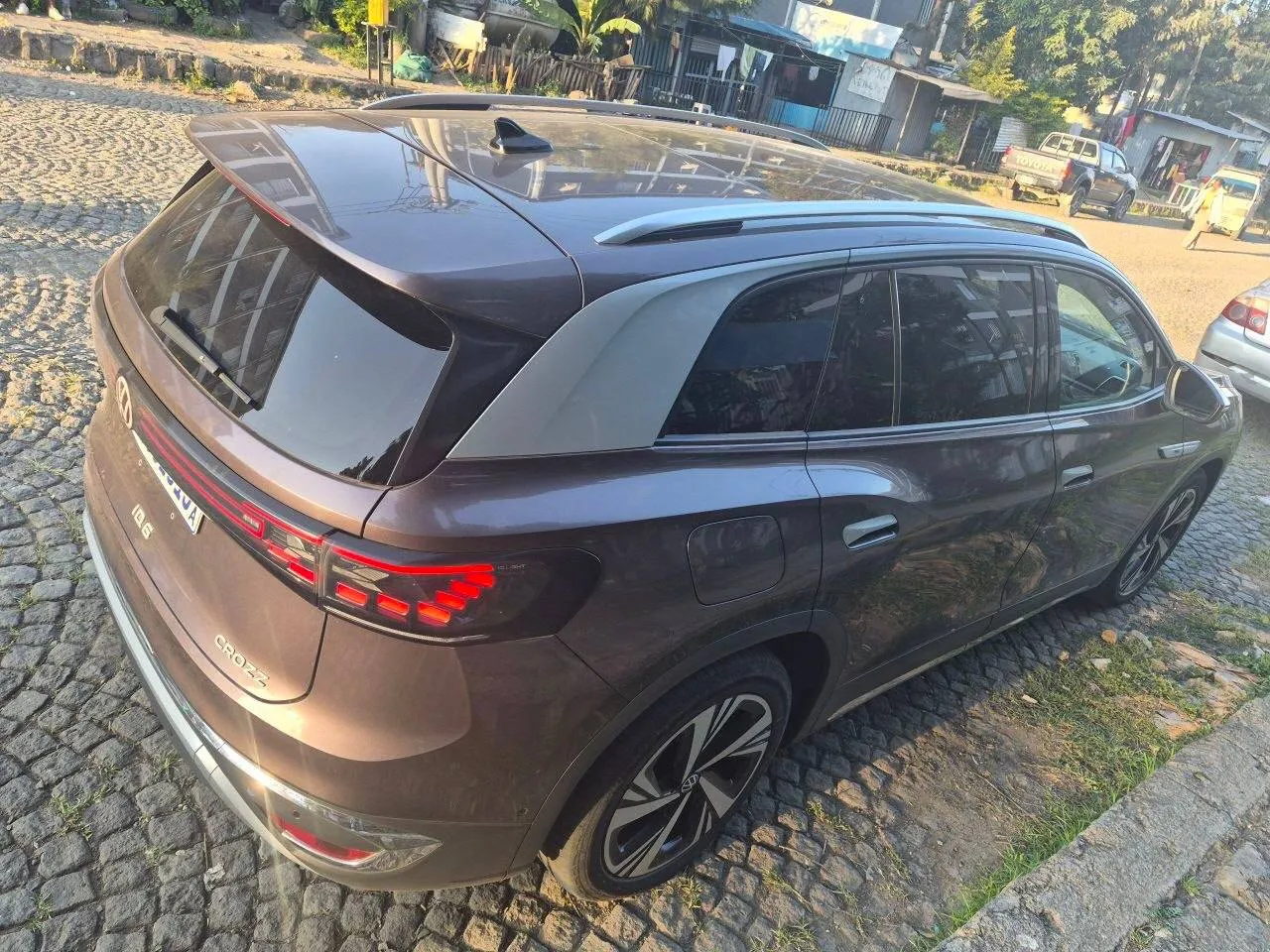 Volkswagen ID.6 Crozz Pro EV – photo 3