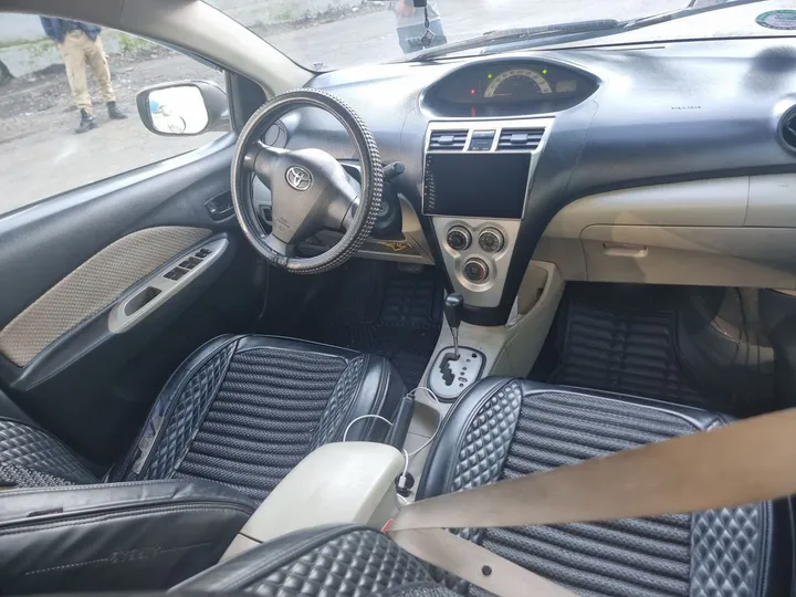 Toyota Yaris Belta 2010 1.0L – photo 6