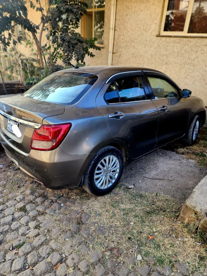 Suzuki Dzire 2021 Automatic – photo 5