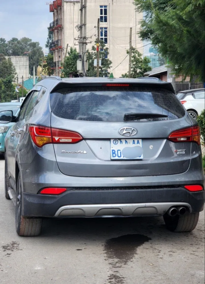 Hyundai Santa Fe 2015 SUV – photo 4