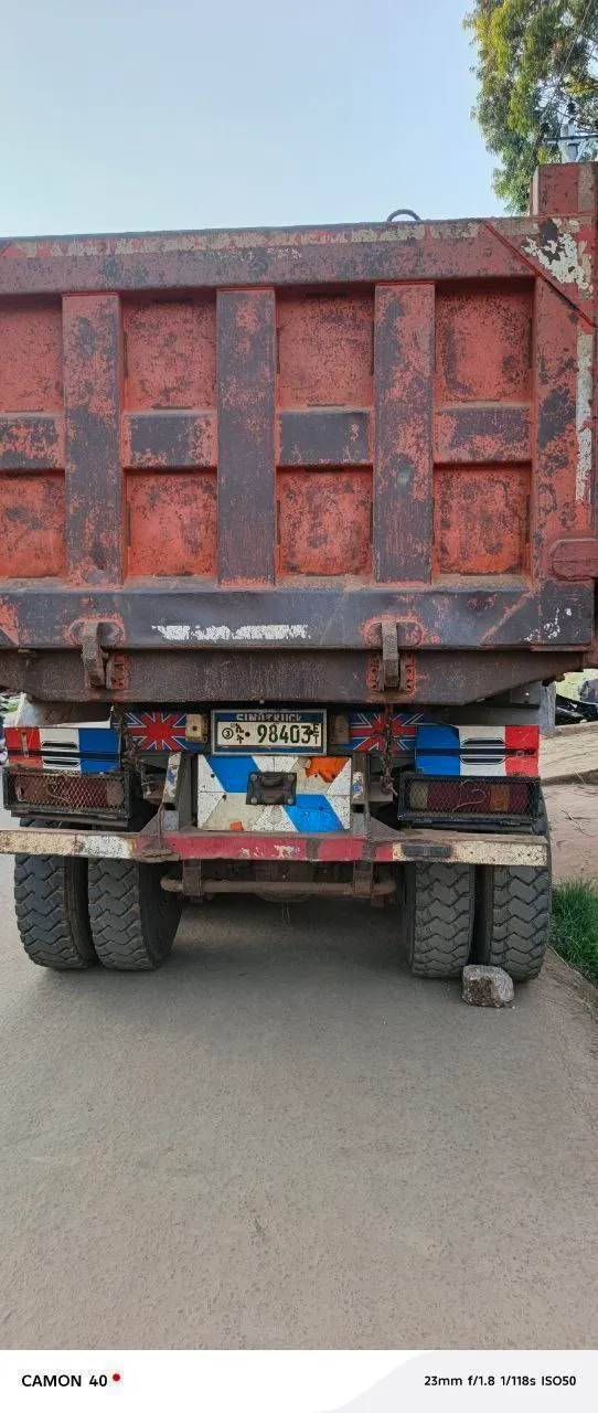 2018 Dump Truck – photo 6