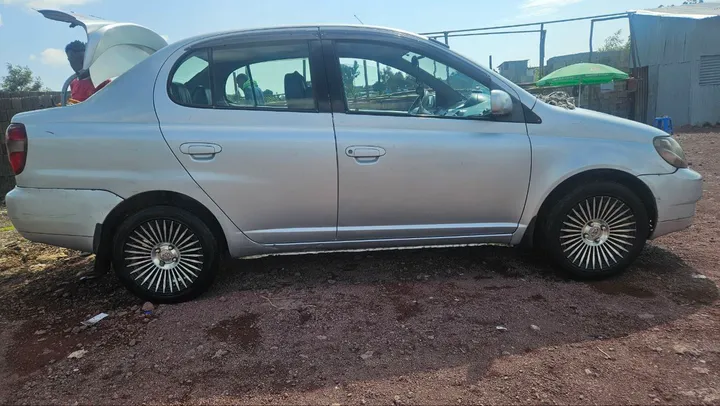 Toyota Platz 2002 Automatic – photo 7