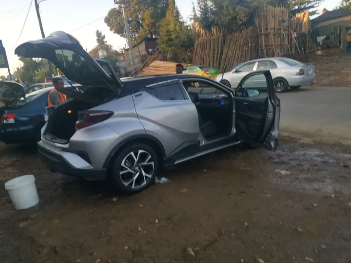 Toyota C-HR AWD 2017 Full Option – photo 4